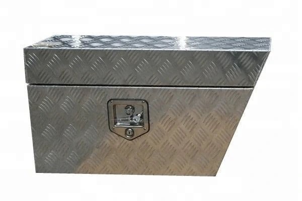 Front view of closed 201060 aluminum underbody box with centered recessed paddle lock
