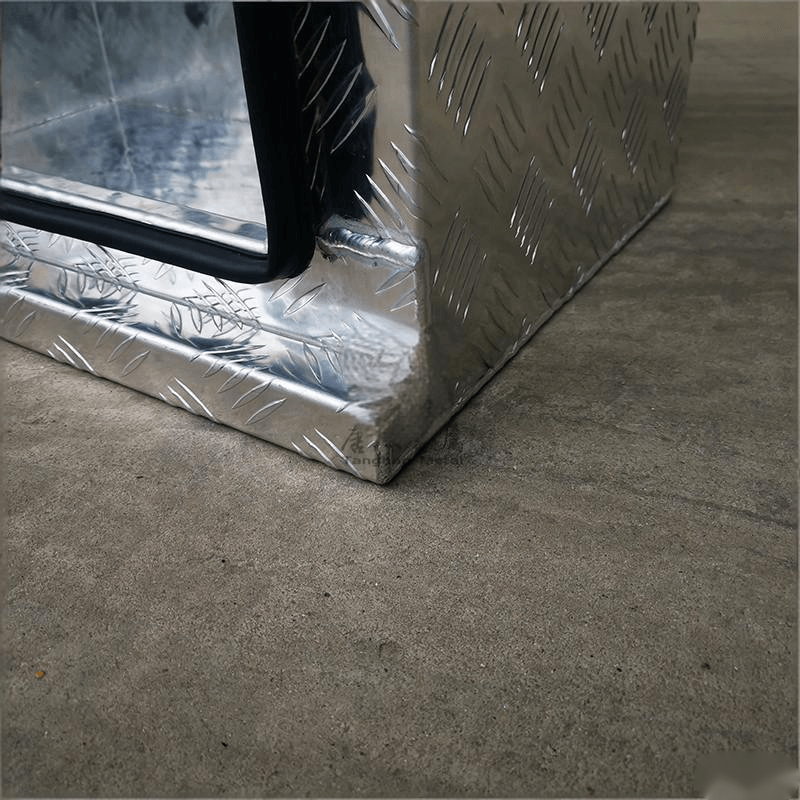 Customized Aluminum Storage Portable Generator Toolbox with Checker Plate for Equipment Tool Box - AutoToolCabinets