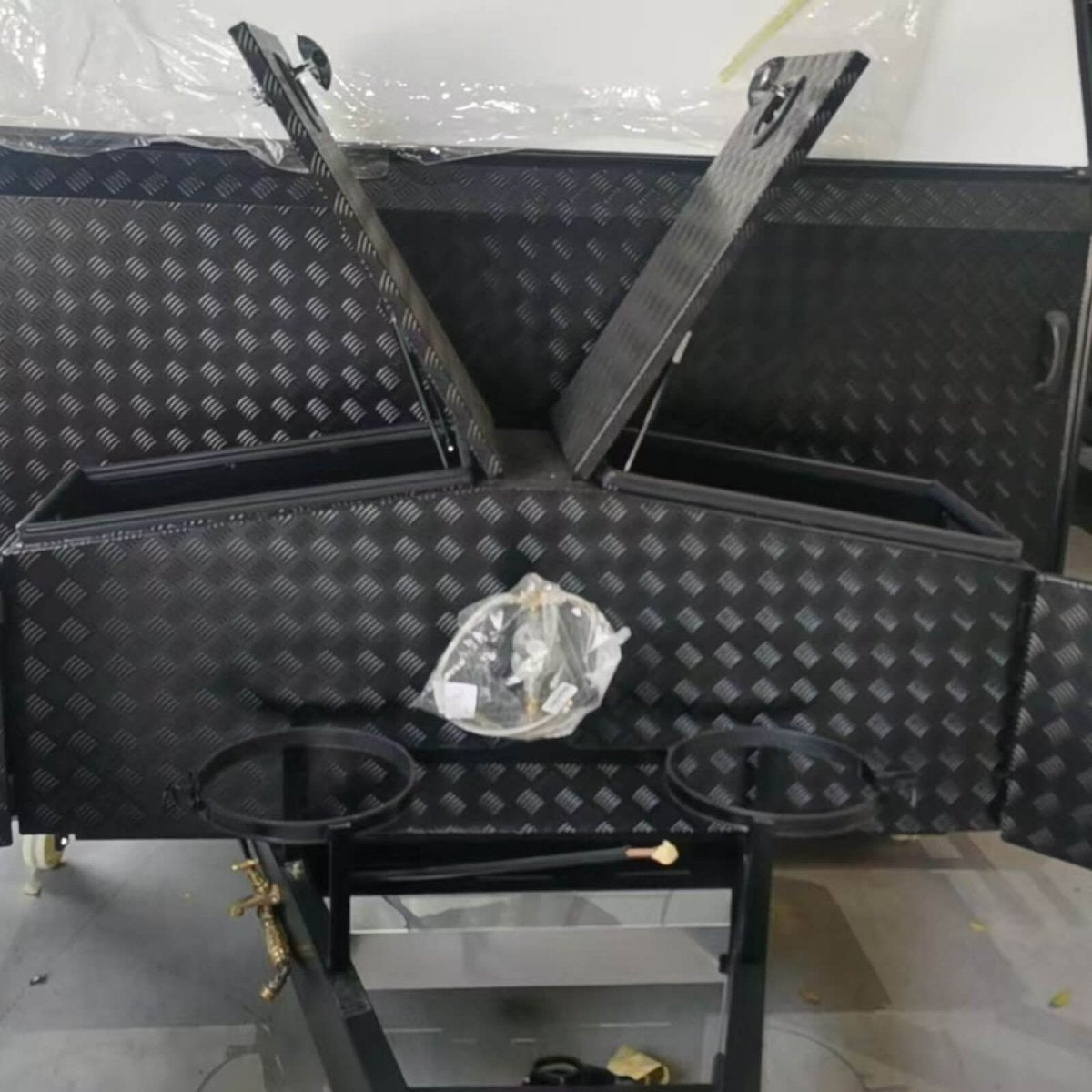 High Quality Twin T - locks Polished Aluminium Checker Plate Truck Tool Box With Heavy Duty Steel Ball Bearing Slide Rails - AutoToolCabinets