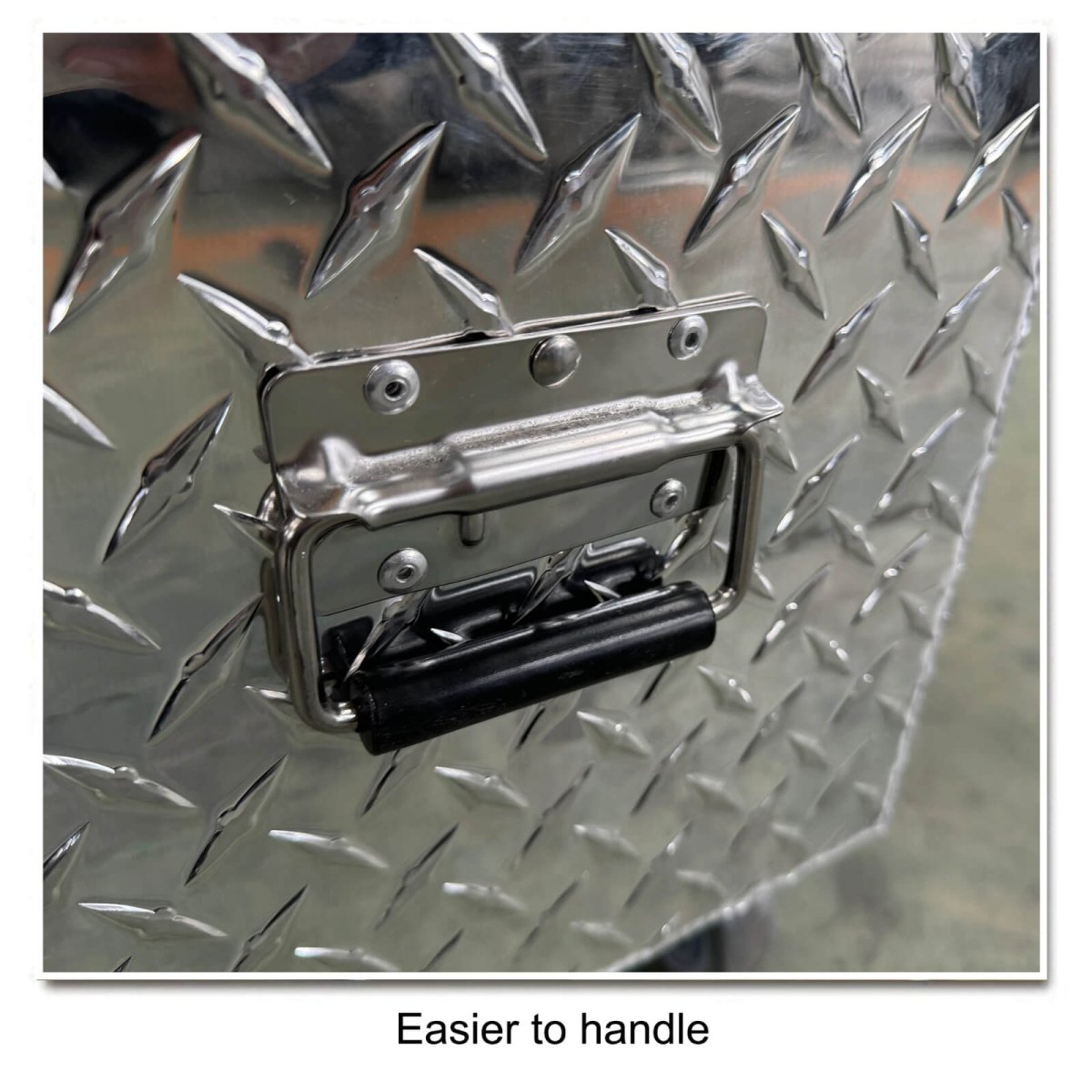 Waterproof Custom Aluminum Truck Storage Toolbox Rectangular Diamond Toolbox with Wheels - AutoToolCabinets